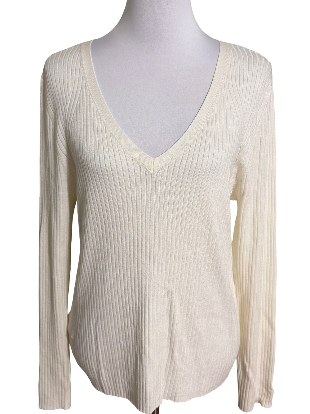 Ann Taylor Cream Ribbed V-Neck Sweater